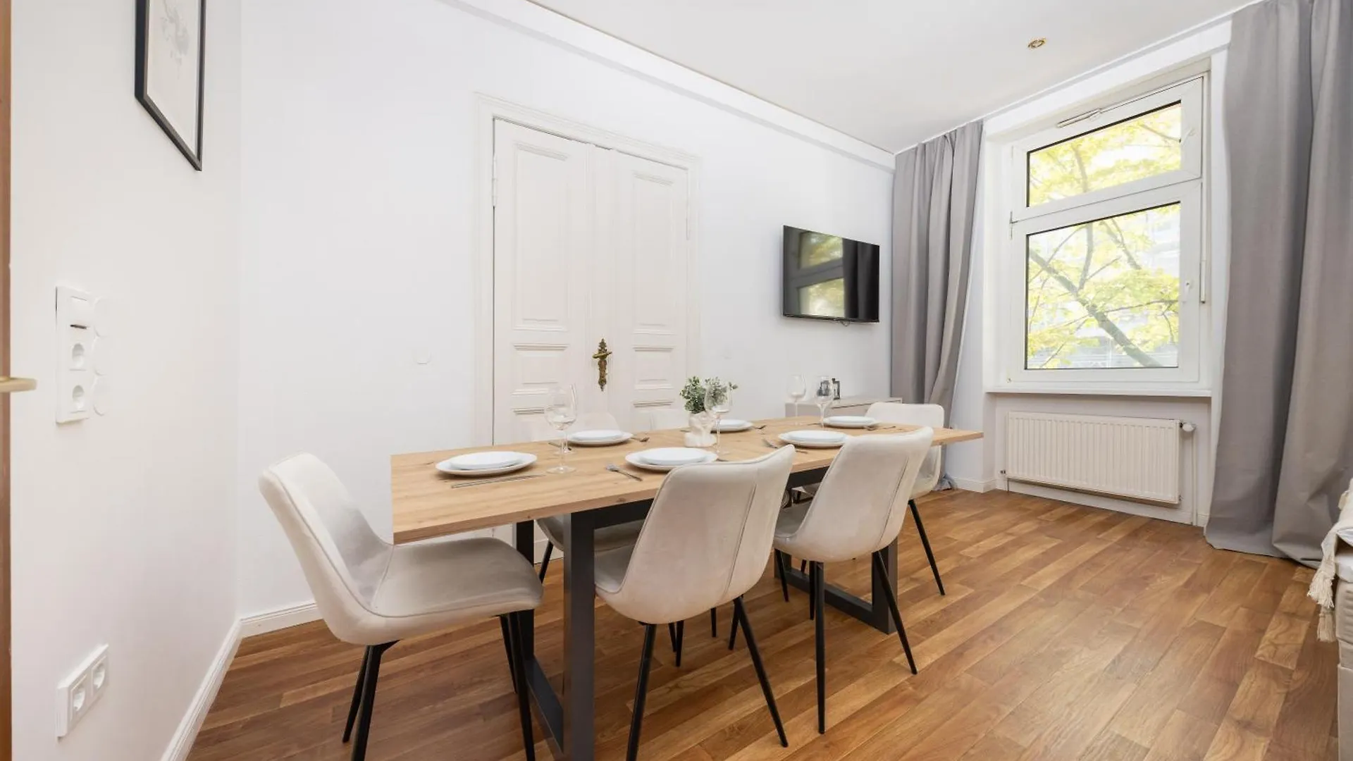 4 Zimmer Grosse Kueche Balkon Am Maybachufer Berlin Apartment