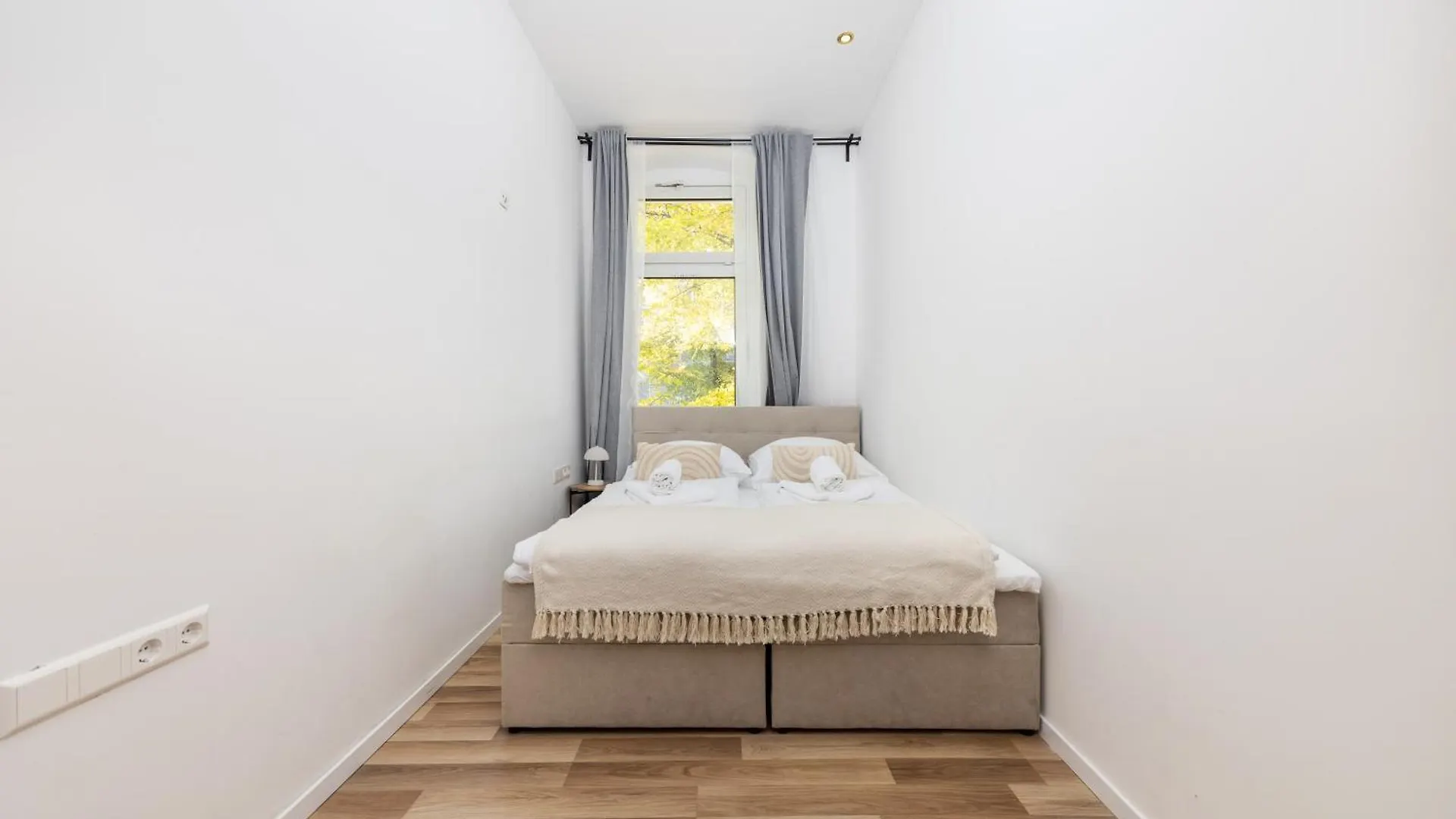 Apartment 4 Zimmer Grosse Kueche Balkon Am Maybachufer Berlin