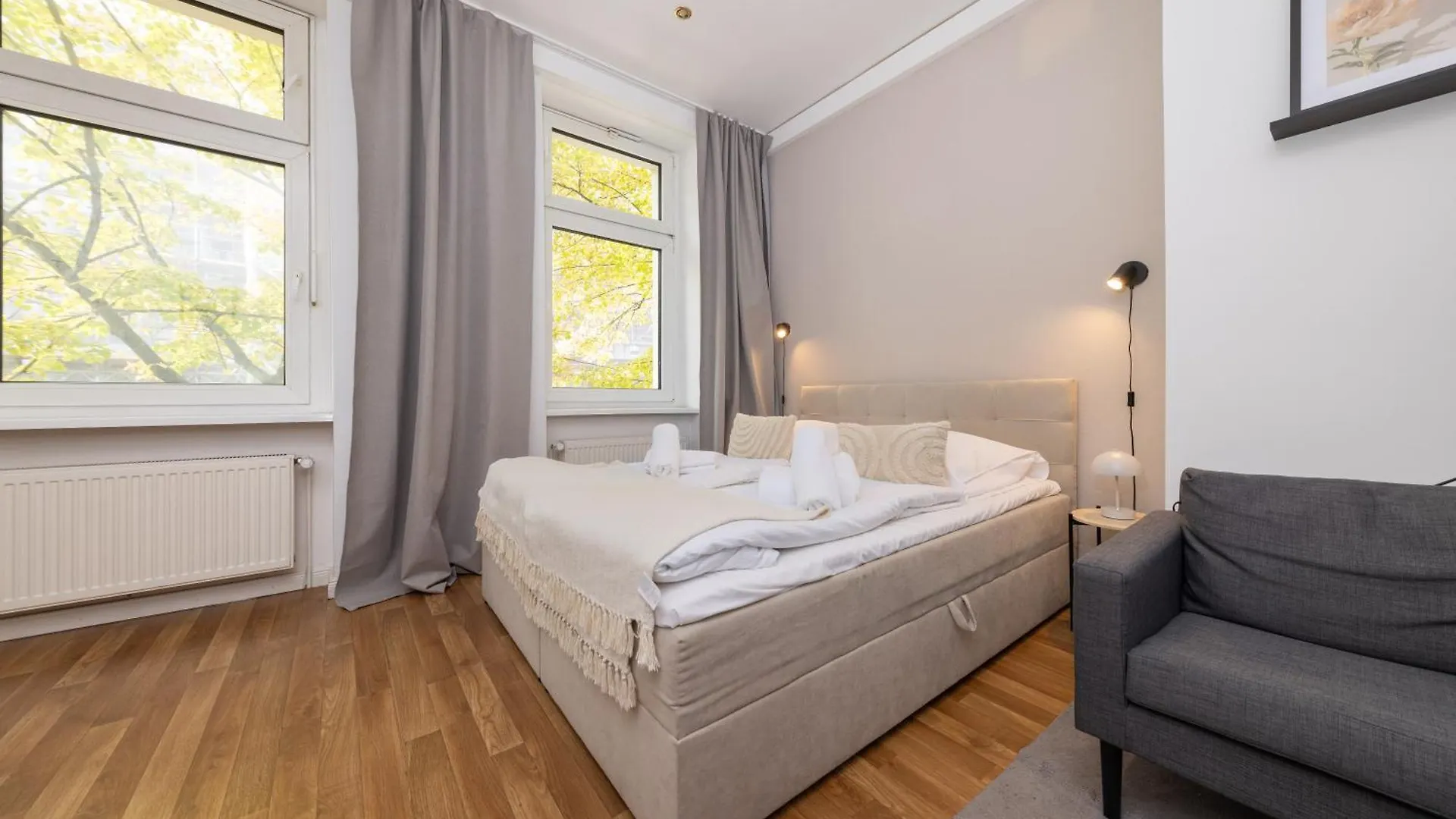 4 Zimmer Grosse Kueche Balkon Am Maybachufer Berlin Germany