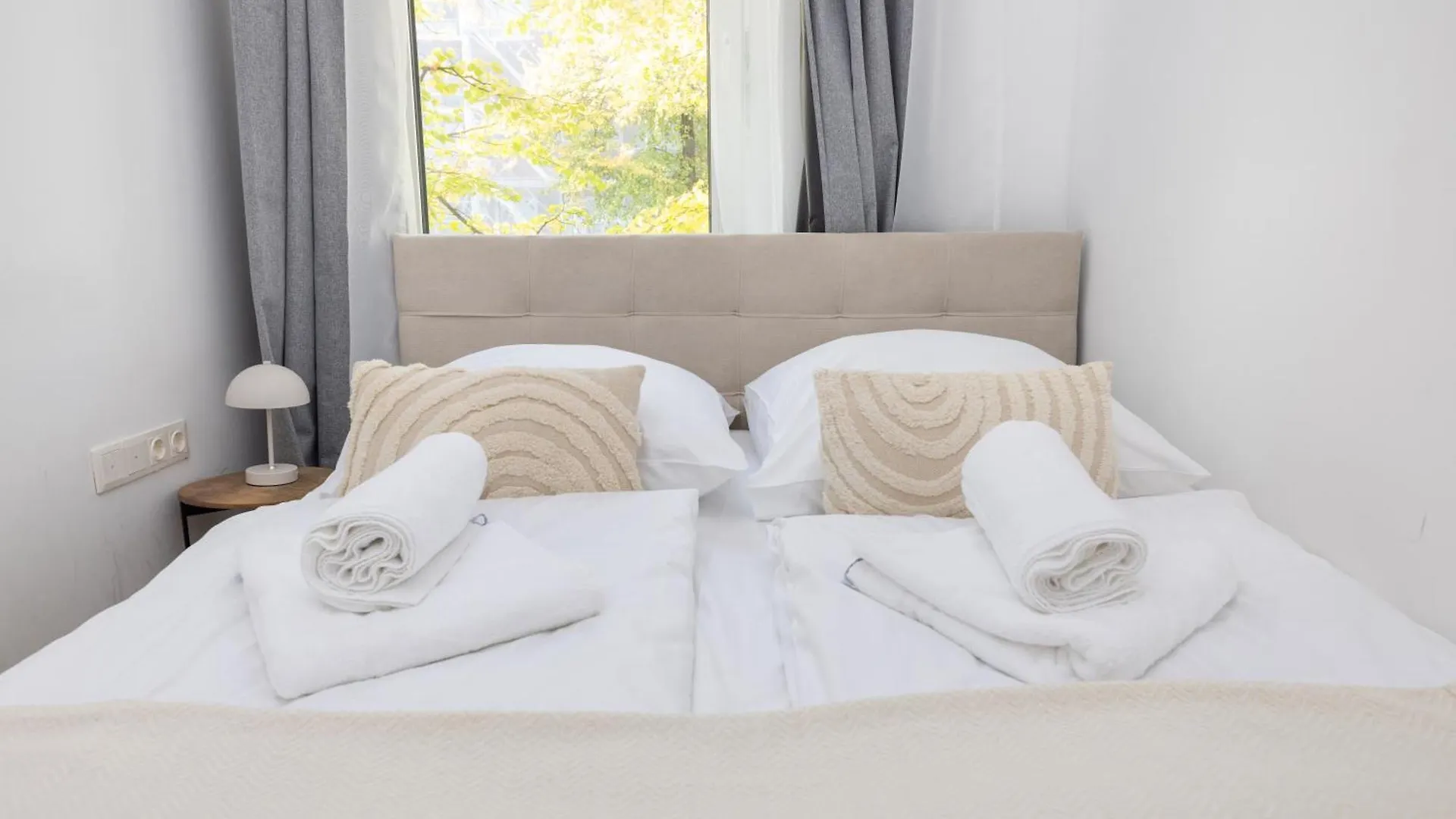 Apartment 4 Zimmer Grosse Kueche Balkon Am Maybachufer Berlin